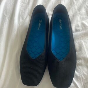 Viviaia flats worn once.